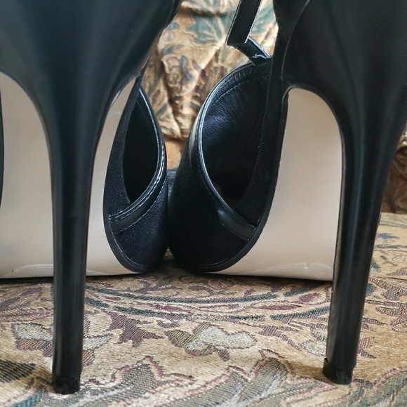 Black high - vamp Pump - Picture 4 of 8